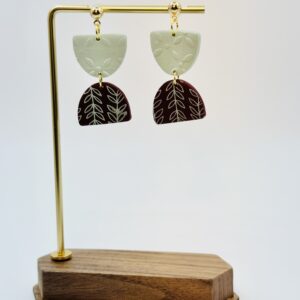 Wild Ginger Maroon Geometric Post