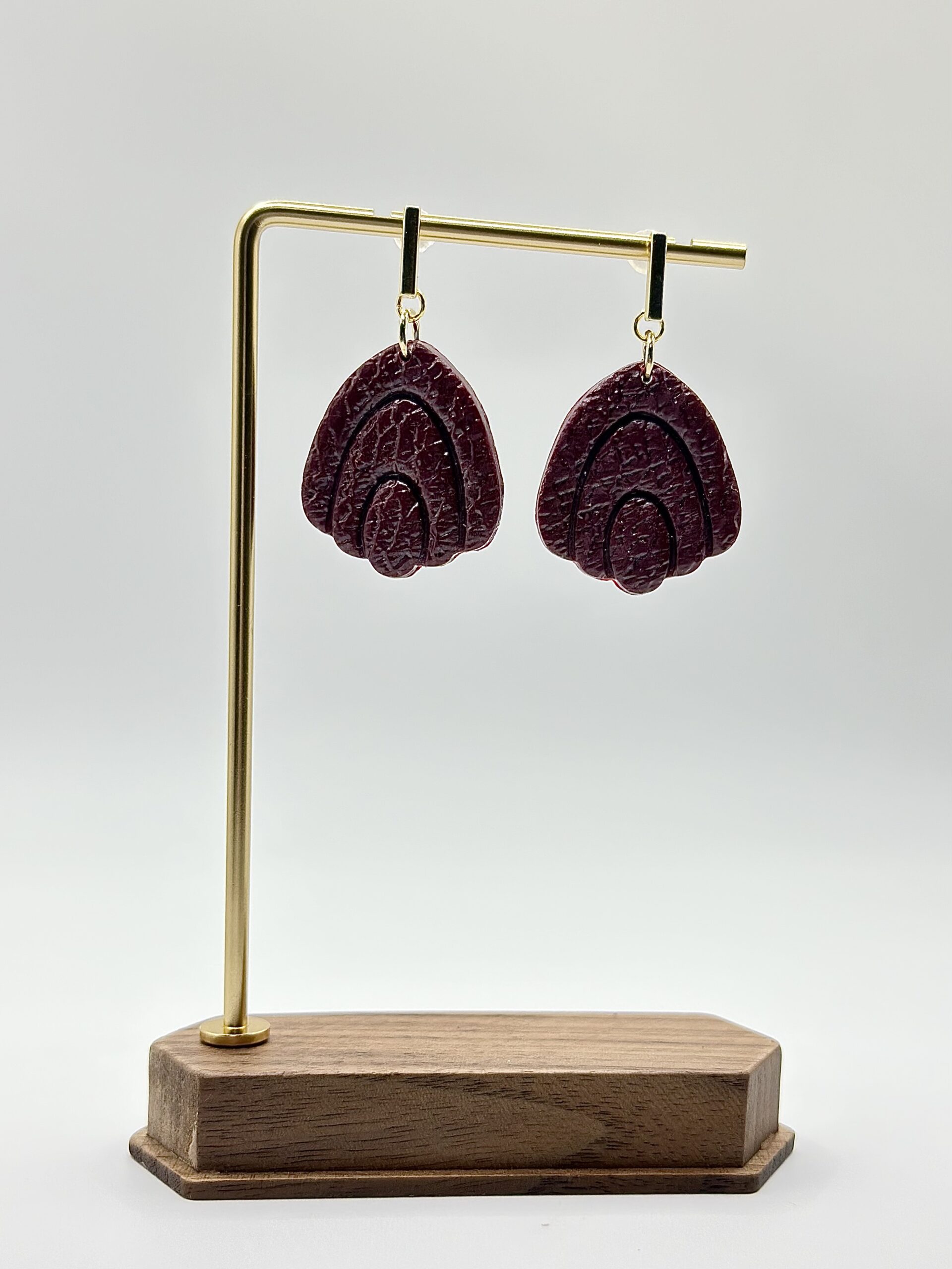 Flora Gold Accented Post